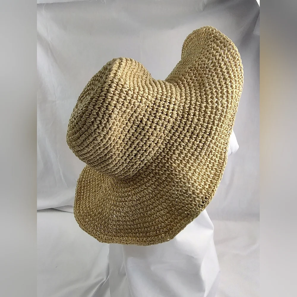 Calcutta Brand Women's Floppy Beach Woven Straw Hat Wide Brim Foldable Soft Feel - Picture 10 of 11
